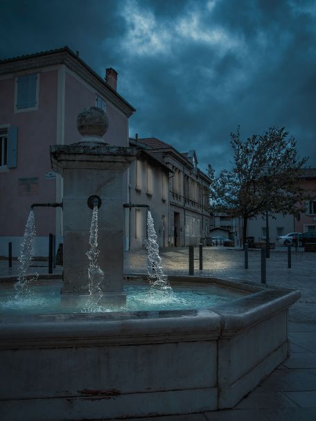 Valence is misschien niet zo bekend als Lyon of Avignon, maar juist dat maakt het een verrassende bestemming met lekker eten en terrasjes (in de zon).