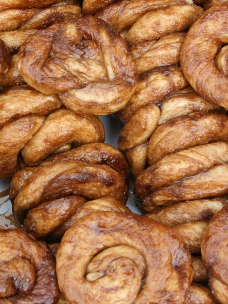 En als bonus: probeer eens ergens zo’n lekker plakkerige, nog warme, Zeeuwse bolus (broodje met bruine suiker en kaneel). Dat is hier ongeveer cultureel erfgoed.