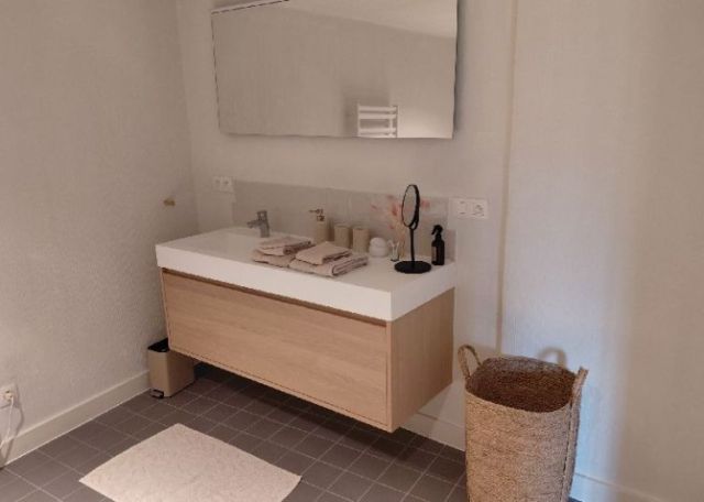 Kamer Novice