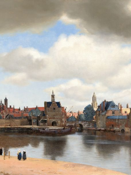 Delft is rustig, authentiek en gezellig. Het is ook de geboorteplaats van Johannes Vermeer en bekend om het wereldberoemde Delfts blauw aardewerk.