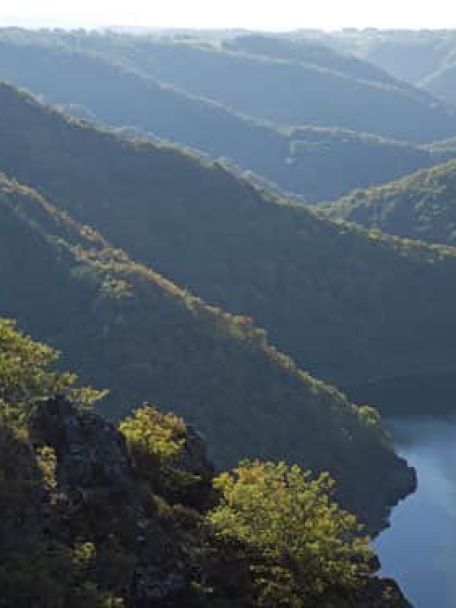 The Plateau de Millevaches is a plateau featuring forests, heathland and lakes. It’s an almost Scandinavian-like landscape, perfect for walks in the countryside.