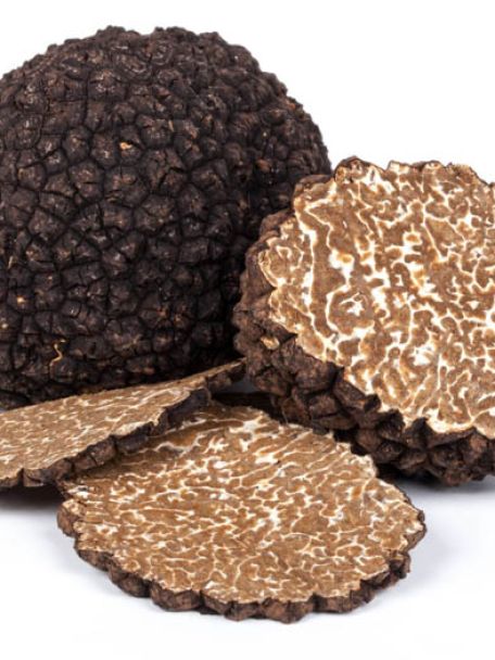 Lalbenque is known as the ‘capital of the black truffle’. In winter (especially from December to March), the Tuesday market is a real treat!