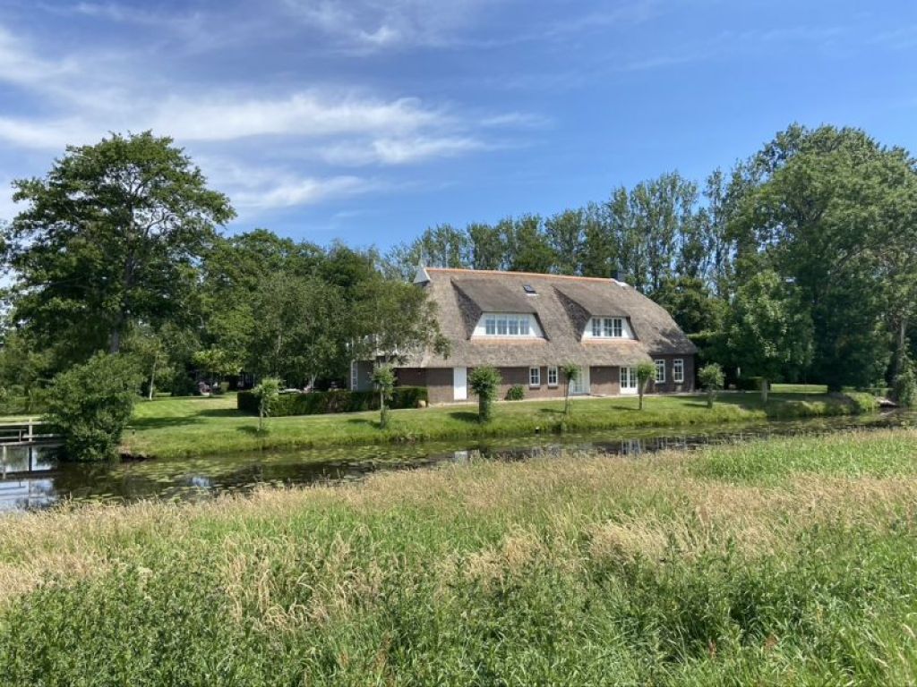 cc55d6045fdf586478c1521f5031839b6951ad1821cee7d10246caf61c923ac1.jpg