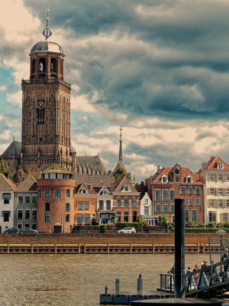 The Hanseatic city of Deventer is known for cultural events such as the book market, Deventer op Stelten and the Dickens Festival.