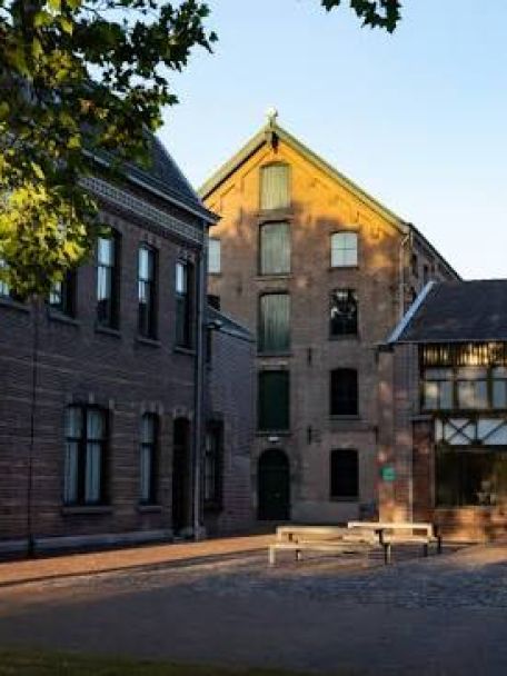 Ook een aanrader: het Textielmuseum in Tilburg. Niet voor niets wat ooit dé textielstad van Nederland was.
