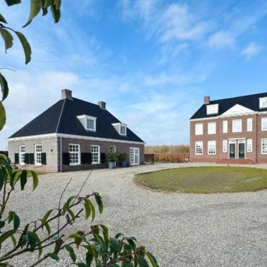 Het Koetshuis