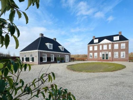 Het Koetshuis