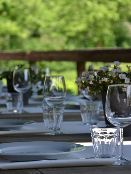 Oosterhout staat bekend om zijn culinaire gastvrijheid. Het door Michelin bekroonde restaurant Zout&Citroen ligt op een paar minuutjes wandelen.