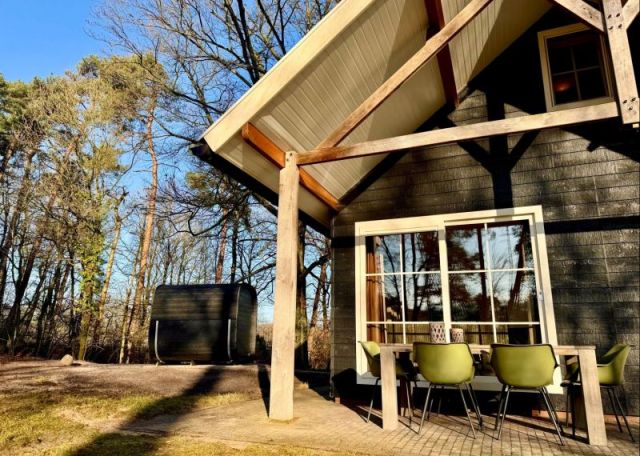 Saunahuisje bos en heide