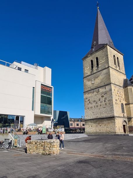 Heerlen zal je blij verrassen en dat niet alleen vanwege moderne architectuur als Glaspaleis SCHUNCK, street art en het Nederlands Mijnmuseum.