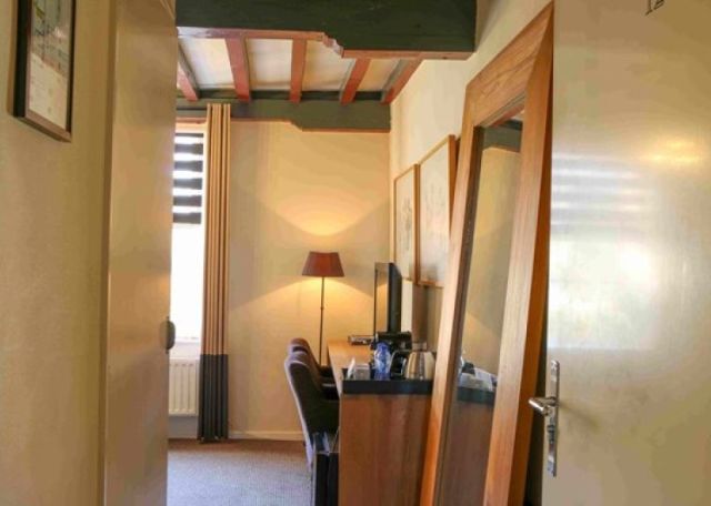 Waterschip kamer 12