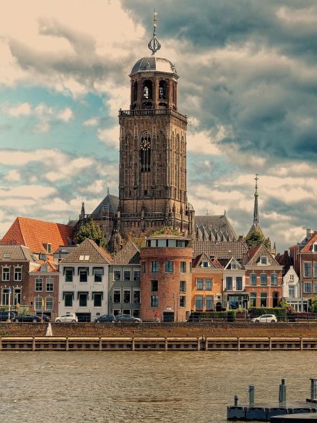 The Hanseatic city of Deventer is known for cultural events such as the book market, Deventer op Stelten and the Dickens Festival.