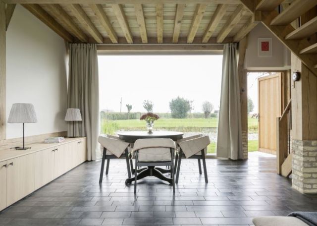Familiekamer met uitzicht op het meer